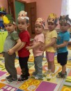 Малыши второй группы раннего развития первый раз участвовали в постановке сказки «Репка»